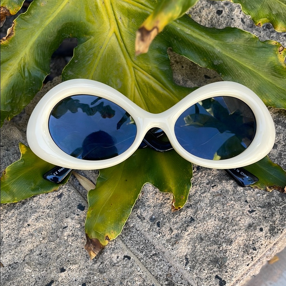 Stylish White Oval Sunglasses